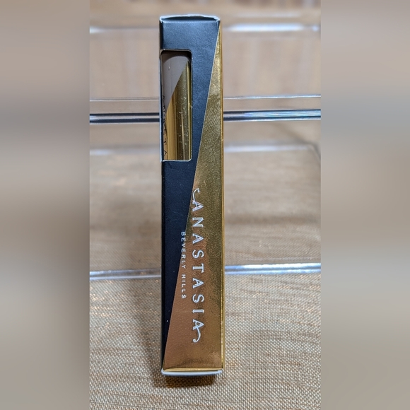 Anastasia Beverly Hills Other - NWB Anastasia Beverly Hills DipBrow Gel - Taupe